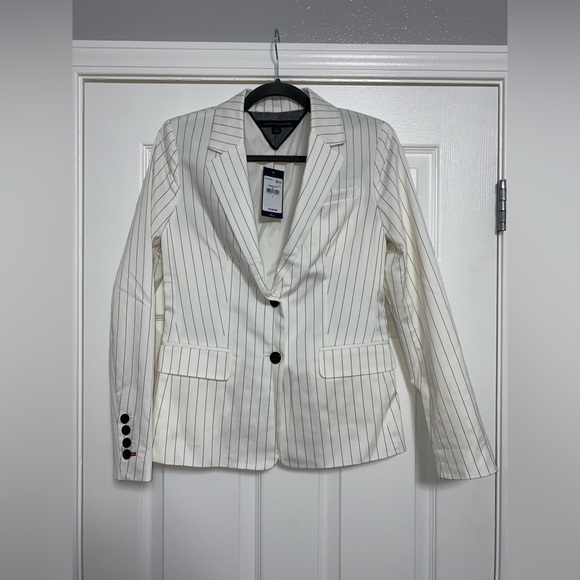 Tommy Hilfiger Striped Pant Suit, Blazer and Pants, Size 2. - Picture 2 of 6